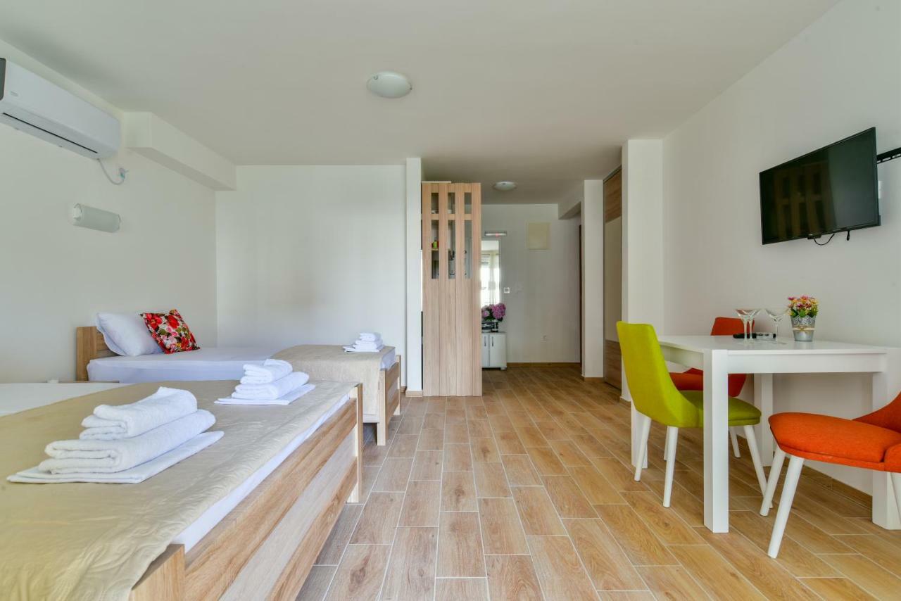 Apartmani Marina Kopitovic Petrovac Eksteriør bilde